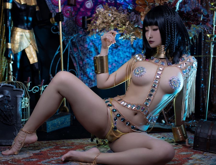 洛璃LoLiSAMA –NO.011 艳后[42P/565MB]