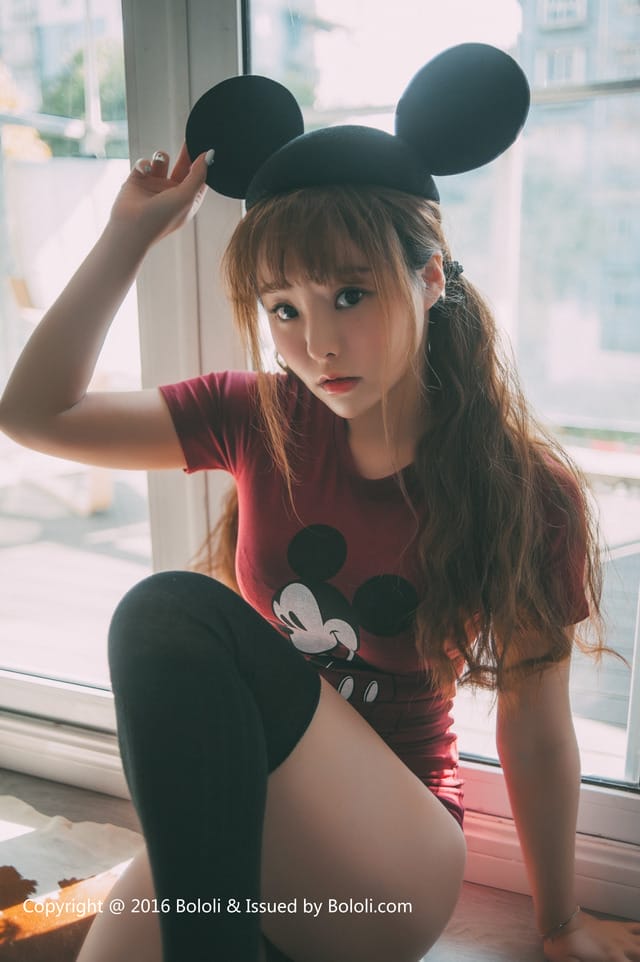 波萝社 – 2017.03.09 VOL.027 七宝变装死库水诱惑 柳侑绮[43P-432M]