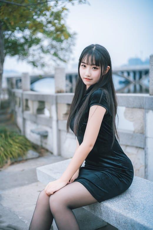 [喵糖映画]VOL.461 黑丝旗袍园游 [36P/244MB]